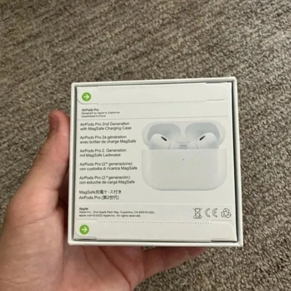 Apple AirPods Pro 2nd generation - Picture 2 of 3